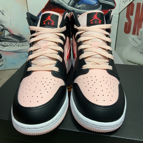 Nike Air Jordan 1 Mid GS Atmosphere Black Pink 6.5Y Women's 8 554725-604 - Picture 5 of 9